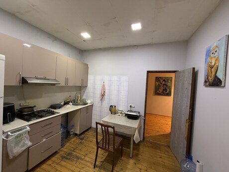 Elmlər Akademiyası m.
