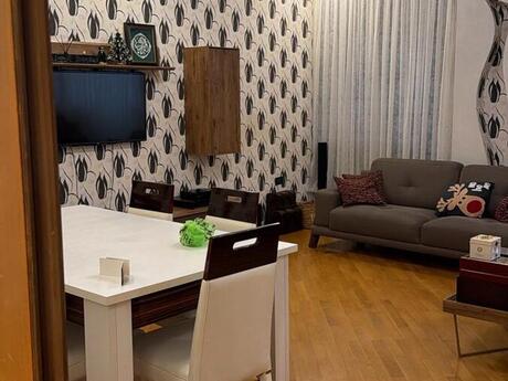Elan №6157504 - Bakı, Şah İsmayıl Xətai m., 3 otaqlı, 140 m², 4/16 mərtəbə