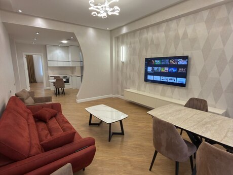Elan №6157645 - Bakı, Ağ şəhər q., 3 otaqlı, 111 m², 3/7 mərtəbə