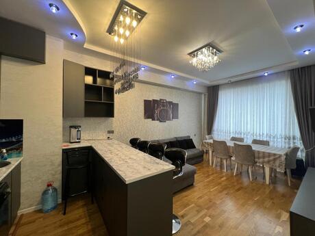 Elan №6157768 - Bakı, Yeni Günəşli q., 3 otaqlı, 70 m², 12/16 mərtəbə
