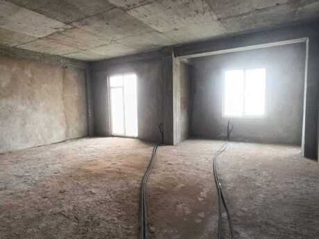 3-комнатная квартира, 210 м², 28 May: 490 000 ₼ 3