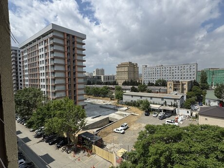Elan №6156345 - Bakı, Azadlıq Prospekti m., 4 otaqlı, 100 m², 7/9 mərtəbə
