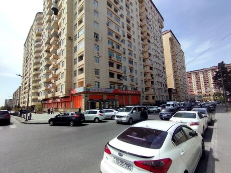 Həzi Aslanov m.