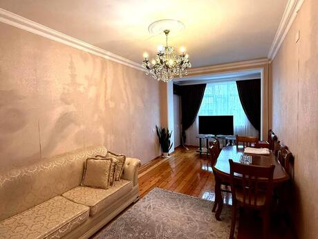 4-комн. вторичка - м. Ази Асланов - 110 м²