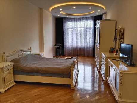 Elan №6158673 - Bakı, 28 May m., 4 otaqlı, 210 m², 3/17 mərtəbə