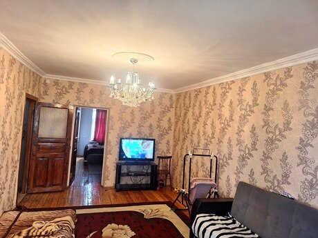 Elan №6158703 - Bakı, Neftçilər m., 3 otaqlı, 80 m², 5/5 mərtəbə