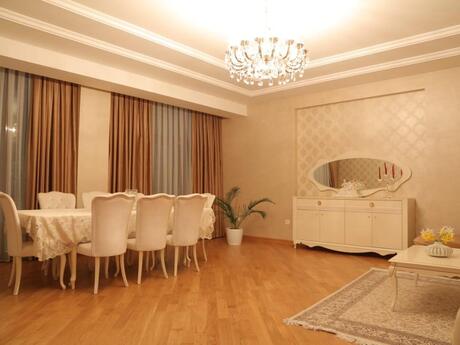 3 otaqlı mənzil, 180 m², Nizami: 650 000 ₼ 2