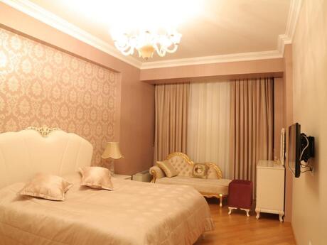 3 otaqlı mənzil, 180 m², Nizami: 650 000 ₼ 4
