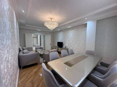 3 otaqlı mənzil, 120 m², İnşaatçılar: 350 000 ₼ 2