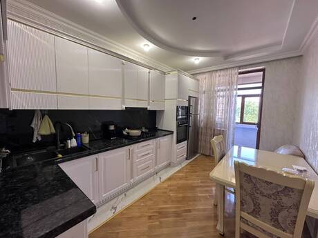 3 otaqlı mənzil, 120 m², İnşaatçılar: 350 000 ₼ 3