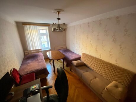 Объявление №6159252 - Баку, м. 28 мая, 1-комн., 40 м², 3/3 этаж