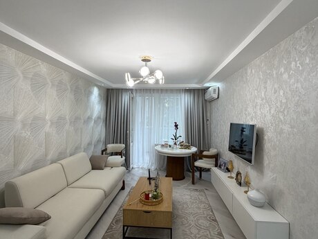 Объявление №6159283 - Баку, м. Гянджлик, 2-комн., 50 м², 3/5 этаж