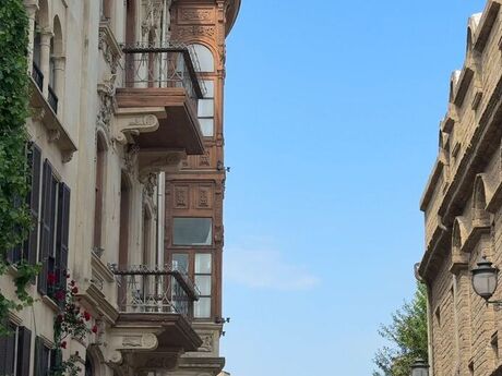 Elan №6159334 - Bakı, İçəri Şəhər m., 1 otaqlı, 22 m², 1/4 mərtəbə