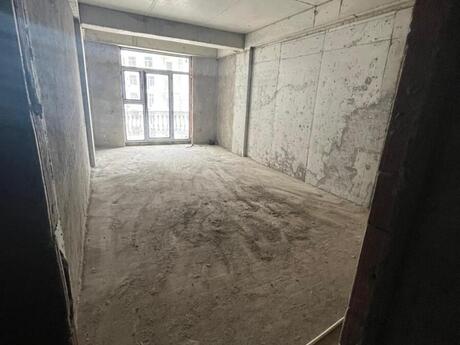 4-комнатная квартира, 264 м², 28 May: 660 000 ₼ 5