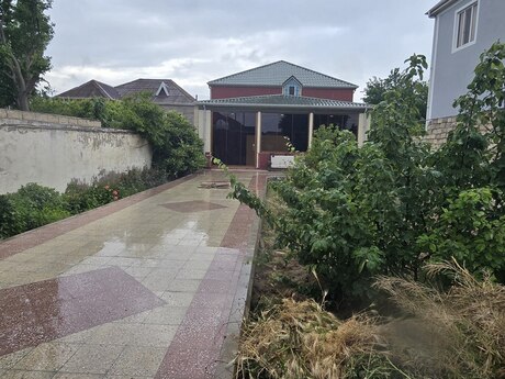 6 otaqlı həyət evi, 203 m², Binə: 195 000 ₼ 2