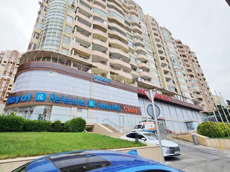 Elmlər Akademiyası m.