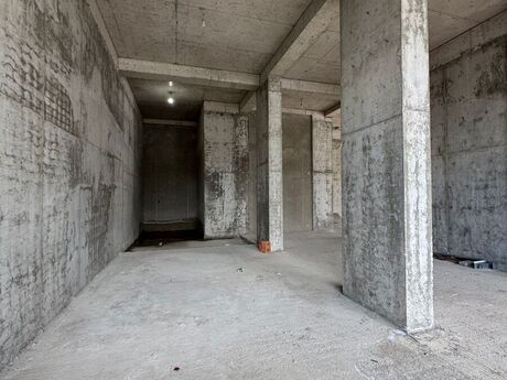Obyekt - Ağ şəhər q. - 560 m²