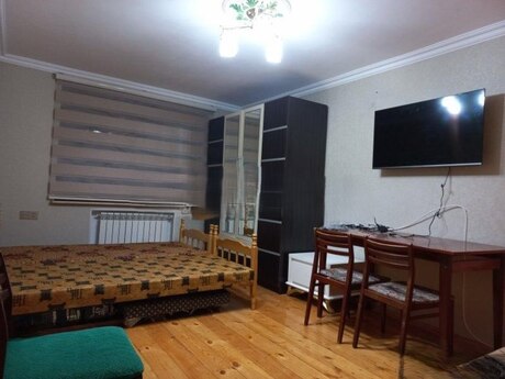 Elan №6160187 - Bakı, Neftçilər m., 1 otaqlı, 45 m², 1/5 mərtəbə