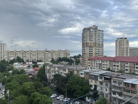 3 otaqlı köhnə tikili - İçəri Şəhər m. - 91 m²
