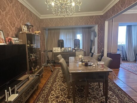 3 otaqlı köhnə tikili - İçəri Şəhər m. - 91 m²