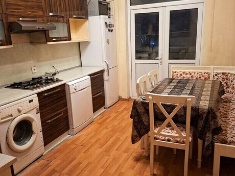 Объявление №6160624 - Баку, м. Элмляр Академиясы, 2-комн., 90 м², 4/18 этаж