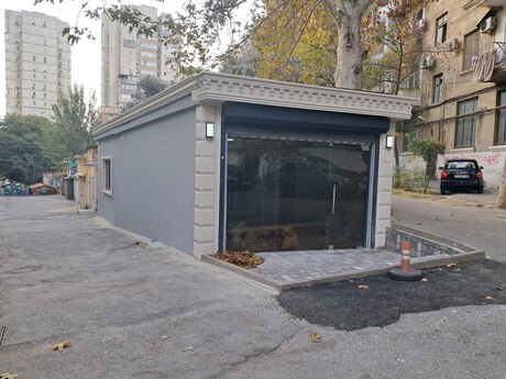 Elmlər Akademiyası m.