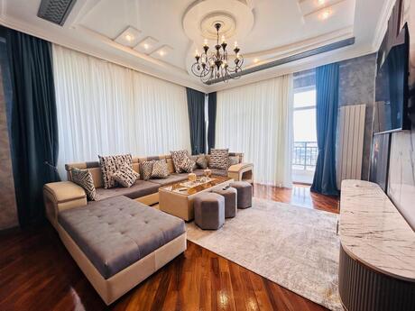 Elan №6161134 - Bakı, Ağ şəhər q., 3 otaqlı, 120 m², 12/20 mərtəbə