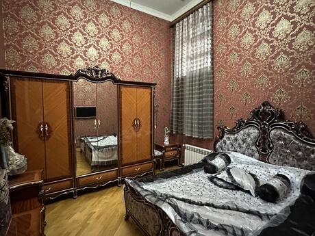 Elan №6161152 - Bakı, Sahil m., 2 otaqlı, 80 m², 1/2 mərtəbə