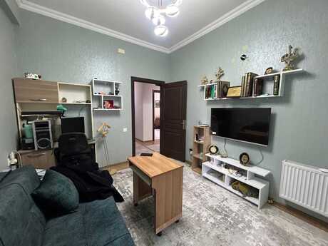 Объявление №6161497 - Баку, м. Элмляр Академиясы, 2-комн., 85 м², 4/9 этаж