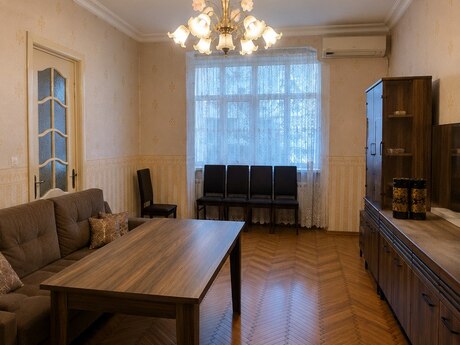 Elan №6161481 - Bakı, Şah İsmayıl Xətai m., 2 otaqlı, 60 m², 2/4 mərtəbə