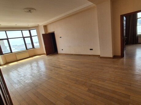 4 otaqlı mənzil, 225 m², Nizami: 600 000 ₼ 3