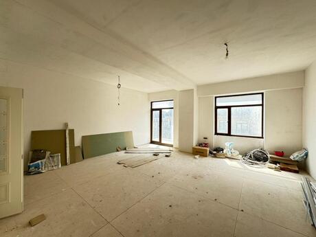 3 otaqlı yeni tikili - Ağ şəhər q. - 156 m²