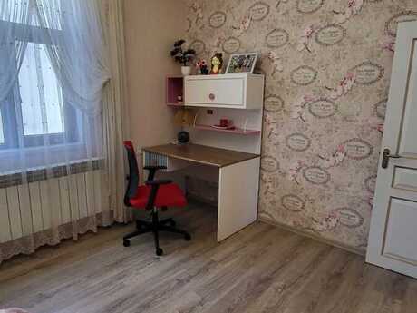 6 otaqlı həyət evi/bağ evi - Badamdar q. - 260 m²