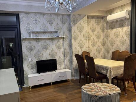 3 otaqlı yeni tikili - Azadlıq Prospekti m. - 70 m²