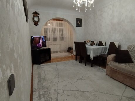 Объявление №6161837 - Баку, пос. Ази Асланова, 3-комн., 85 м², 1/5 этаж