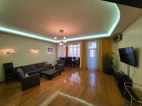 Объявление №6162054 - Баку, м. Низами, 4-комн., 190 м², 19/23 этаж