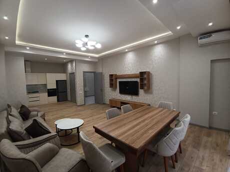 2 otaqlı mənzil, 93 m², 28 May: 339 000 ₼ 2
