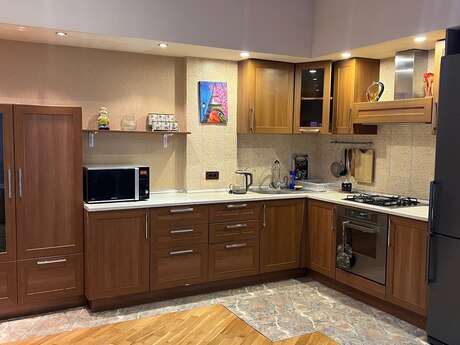 Elan №6162236 - Bakı, 28 May m., 2 otaqlı, 80 m², 13/16 mərtəbə