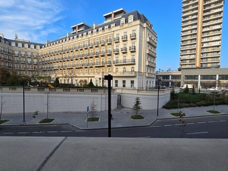 4 otaqlı yeni tikili - Ağ şəhər q. - 145 m²