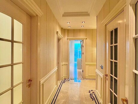 4-комнатная квартира, 220 м², Nizami: 685 000 ₼ 4