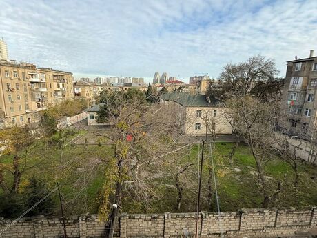 Объявление №6162636 - Баку, м. Элмляр Академиясы, 3-комн., 55 м², 4/6 этаж