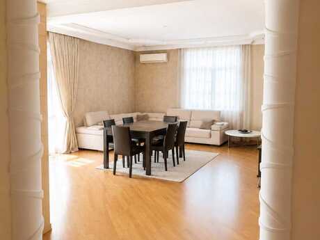 4 otaqlı mənzil, 185 m², Elmlər Akademiyası: 459 000 ₼ 2