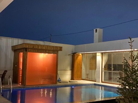 4 otaqlı həyət evi/bağ evi - Buzovna q. - 210 m²