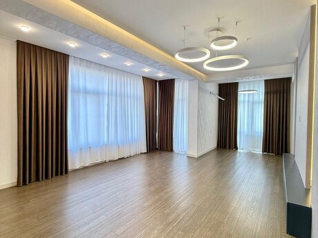 Объявление №6162976 - Баку, Сабаильский р., 3-комн., 140 м², 8/18 этаж