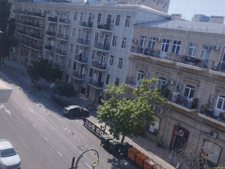 2 otaqlı köhnə tikili - 28 May m. - 45 m²