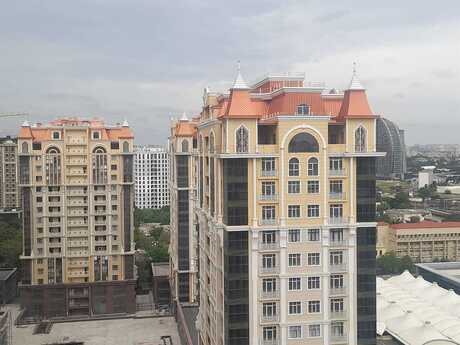 4-комнатная квартира, 154 м², 28 May: 350 000 ₼ 4