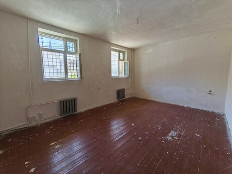 Bakıxanovda 5 otaqlı köhnə tikili mənzil satılır, 120 m², 165 000 AZN, şəkil 2 / 12