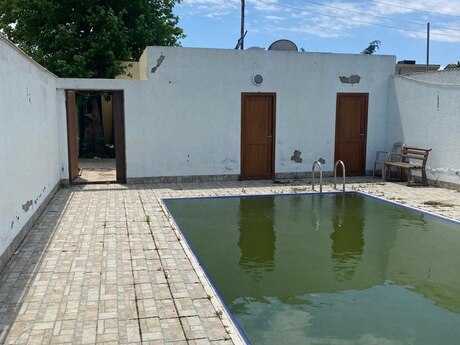 7 otaqlı həyət evi/bağ evi - Pirşağı q. - 300 m²