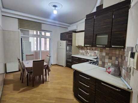 Elan №6164678 - Bakı, Gənclik m., 3 otaqlı, 160 m², 5/12 mərtəbə