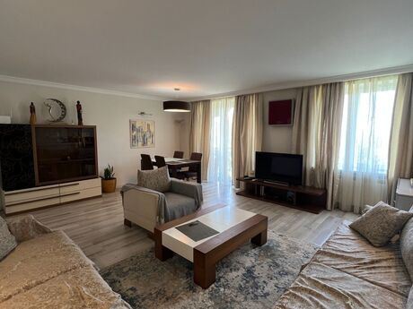 Объявление №6163848 - Баку, м. Ичеришехер, 2-комн., 70 м², 2/5 этаж
